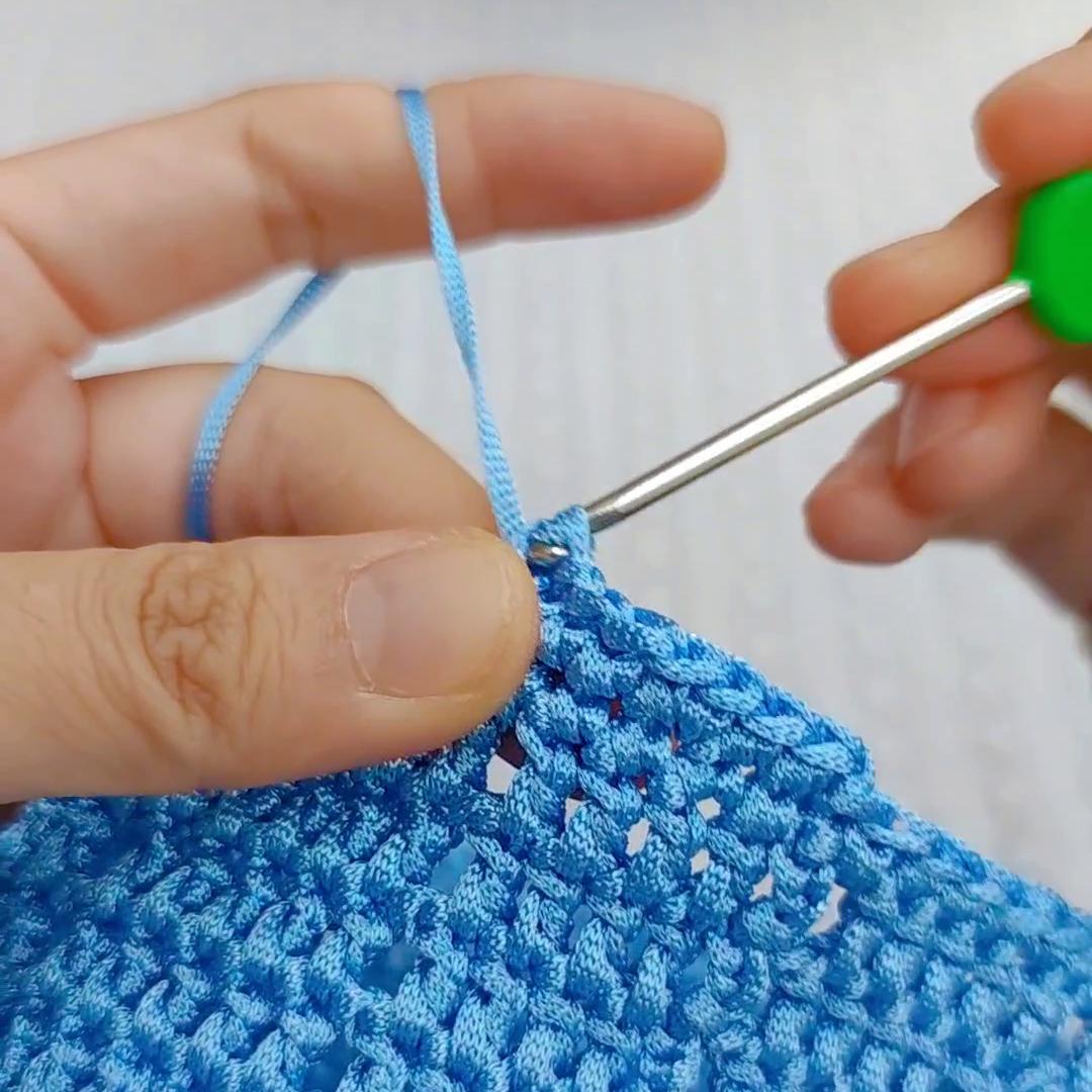 用毛线钩帽子的编织方法视频教程,钩针米奇平面装饰帽子上视频教程