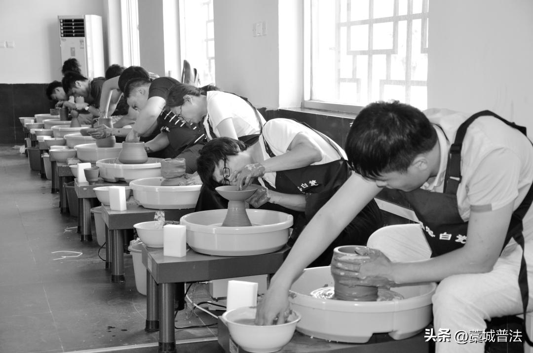 经济强省美丽河北的图片,内丘县邢白瓷文化公园图