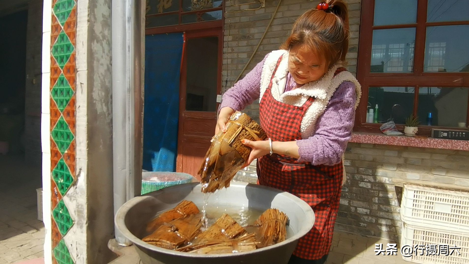 陕西娃花5千元买下做粽子技术，在山西干了21年，走上致富路