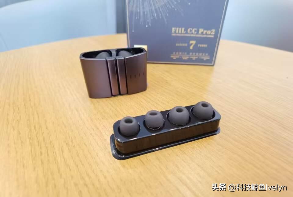FIILCCPRO2小金标耳机,fiilccpro2耳机测评