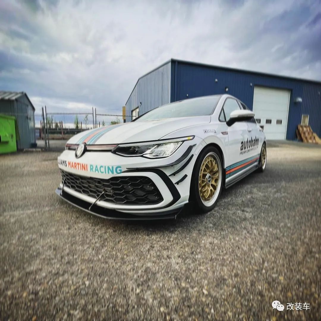 第八代高尔夫gti实车图片,高尔夫8代gti姿态