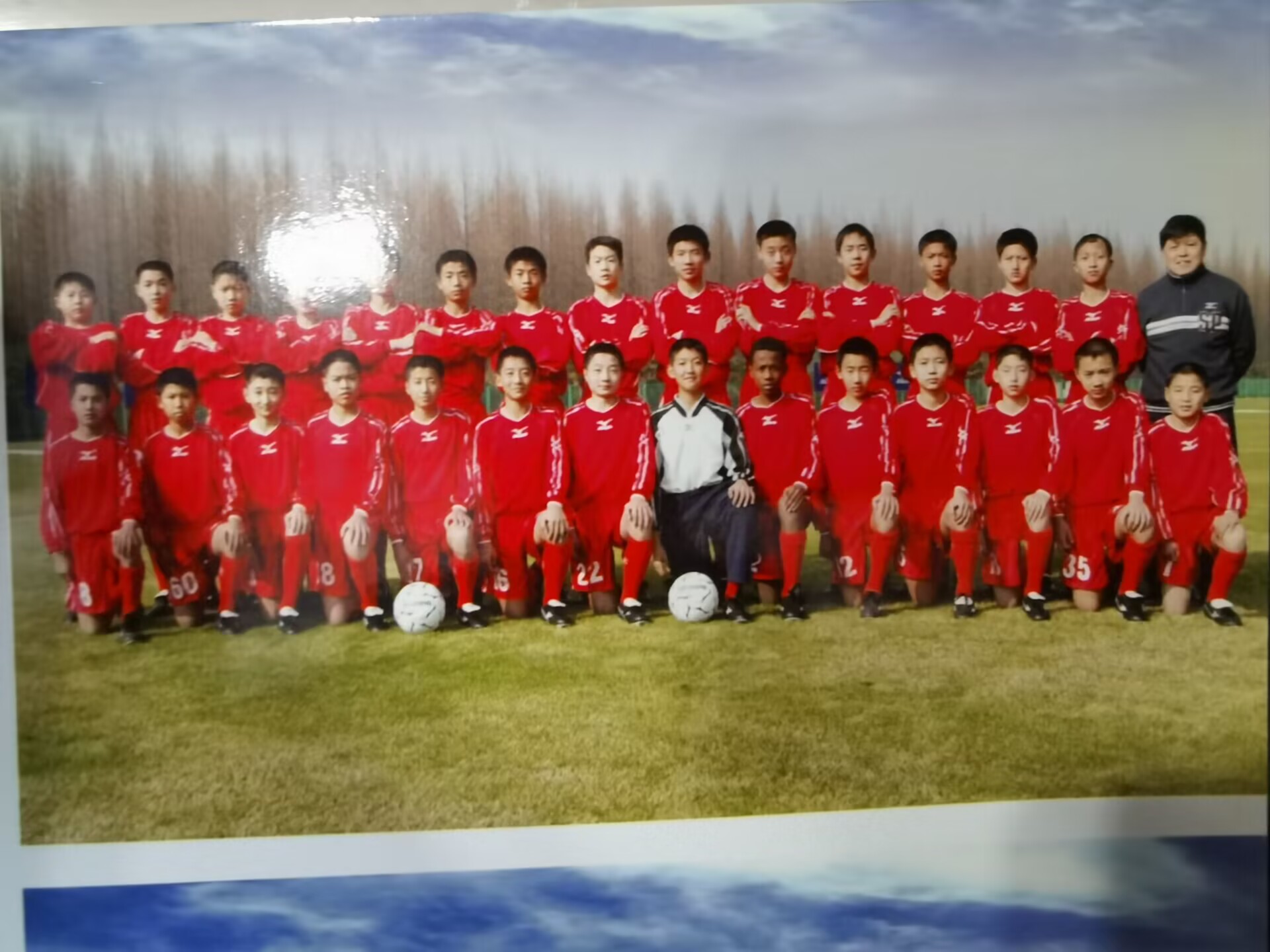 涓婃捣宕囨槑鏍瑰疂瓒崇悆鍩哄湴,娣卞害鎺㈣鏍瑰疂瓒崇悆鍩哄湴