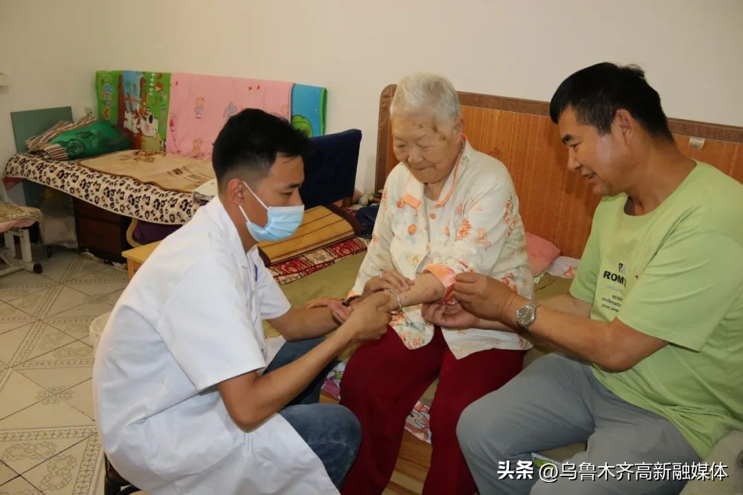 惠民服务送健康爱心义诊暖民心,我为群众办实事健康义诊