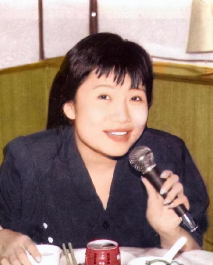 出家歌手李娜近况近照曝光,歌手李娜为什么要出家当尼姑