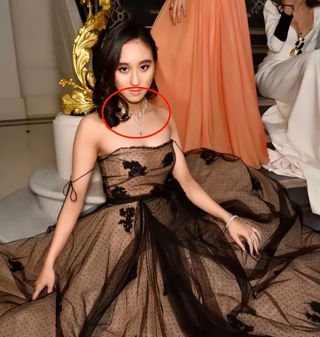 赌王三太和四太翡翠项链对比,赌王三太戴过的钻戒