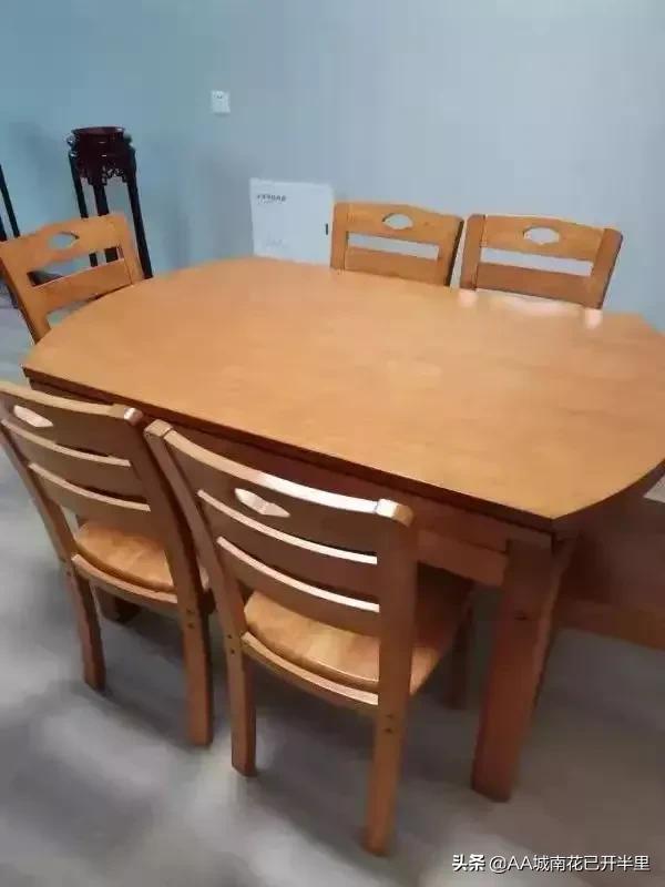 老公先斩后奏花2000多买了这丑不拉几的桌子，我真的好想扔了……