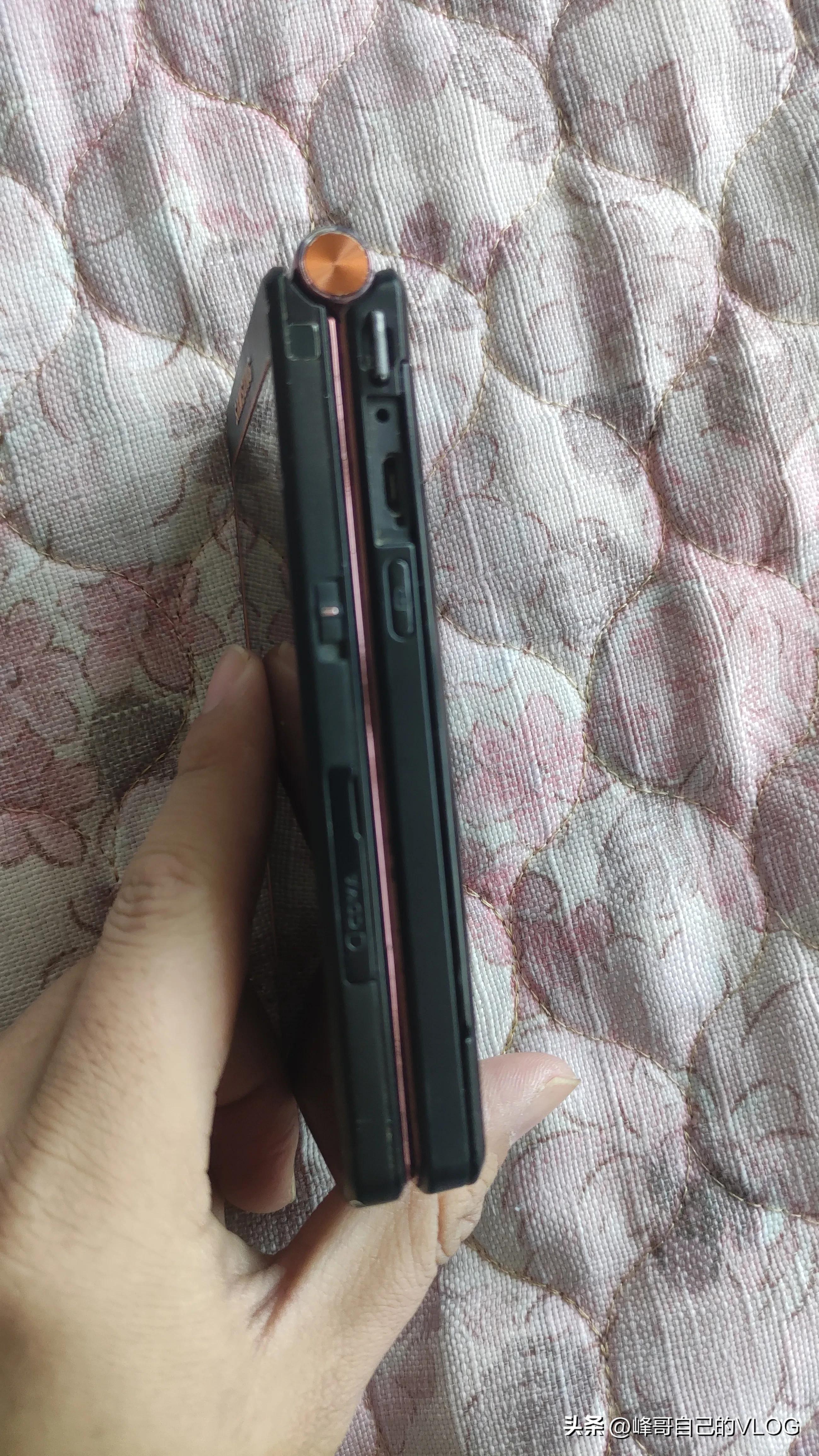 三星sch-w2013现在多少钱,曾经万元机现在几百块