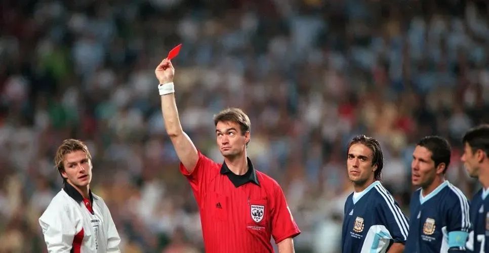 传奇永不谢幕青春能有几次世界杯,青春不过是四年一届的世界杯