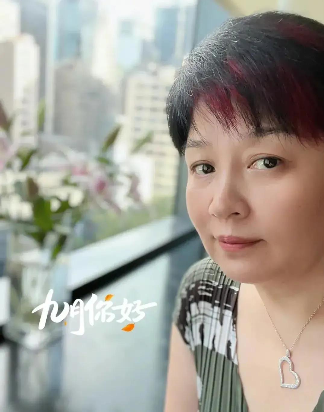 哈文李咏最后时刻,哈文短发与李咏合影