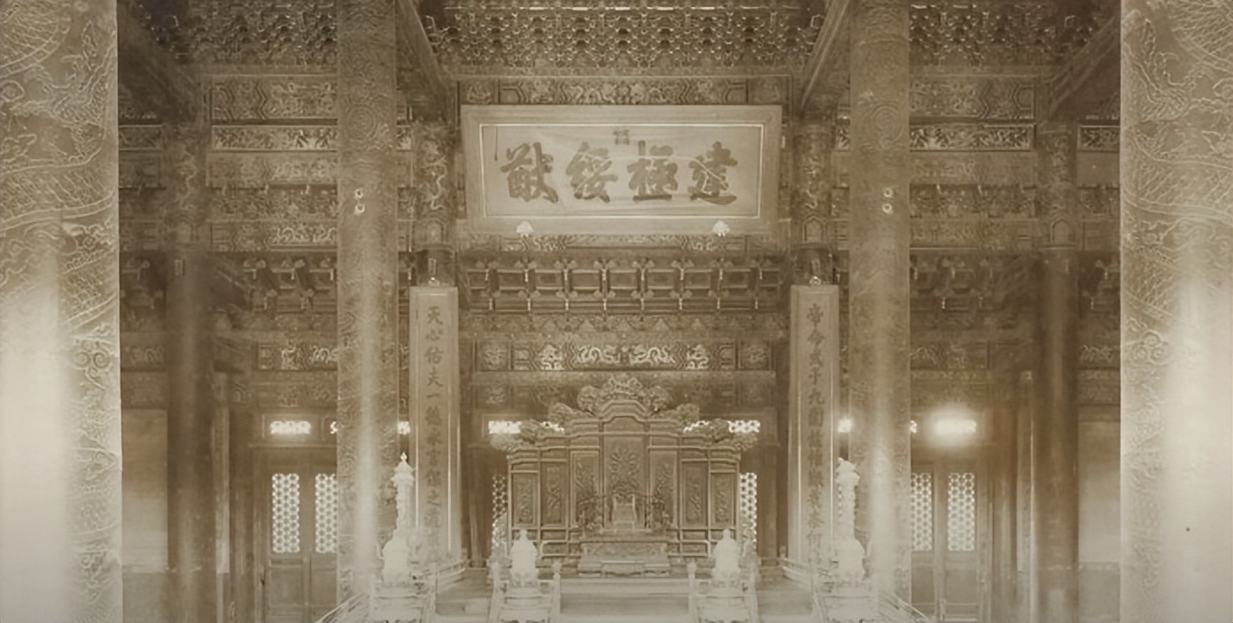 慈禧太后出逃日本照片,慈禧出逃故宫照片