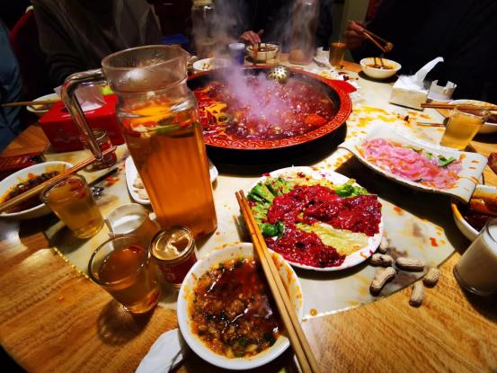 夏天喝白酒喝高度还是低度,夏季喝白酒要注意什么吗