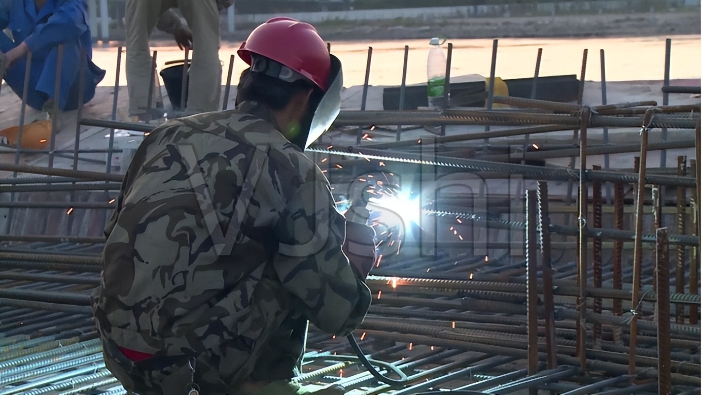 钢筋搭接焊接及机械连接区别,钢筋连接的方法主要有搭接焊接
