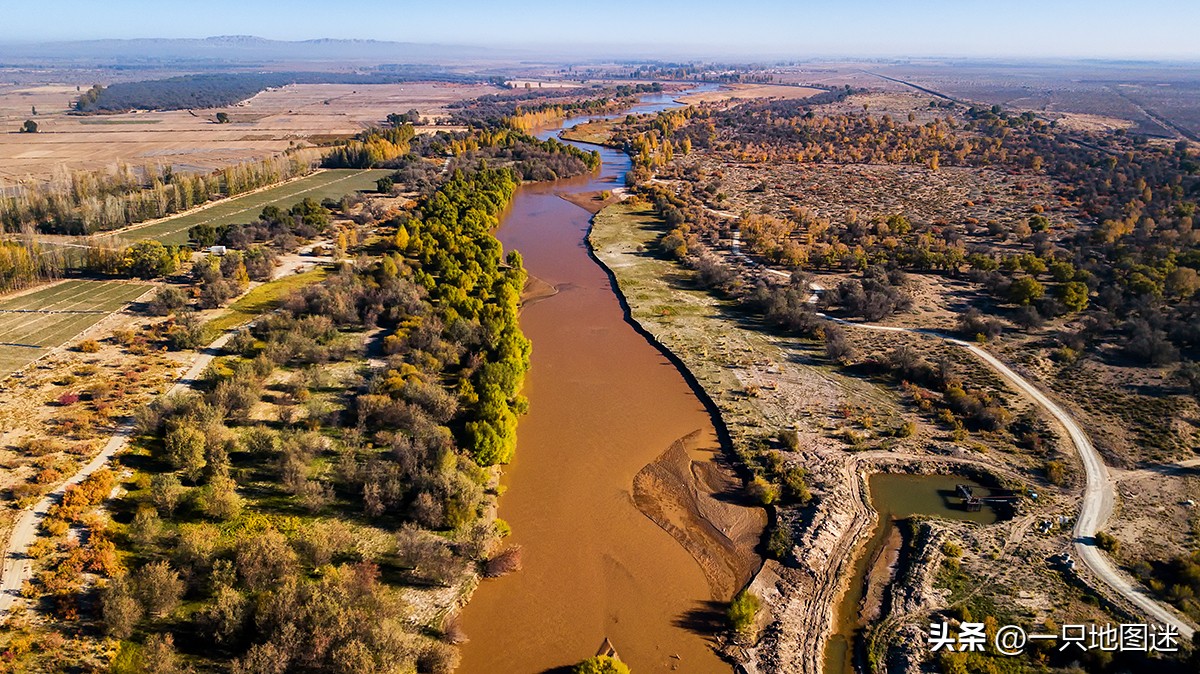 中国唯一一个被沙漠环绕的县城,我国西北方有个小城市