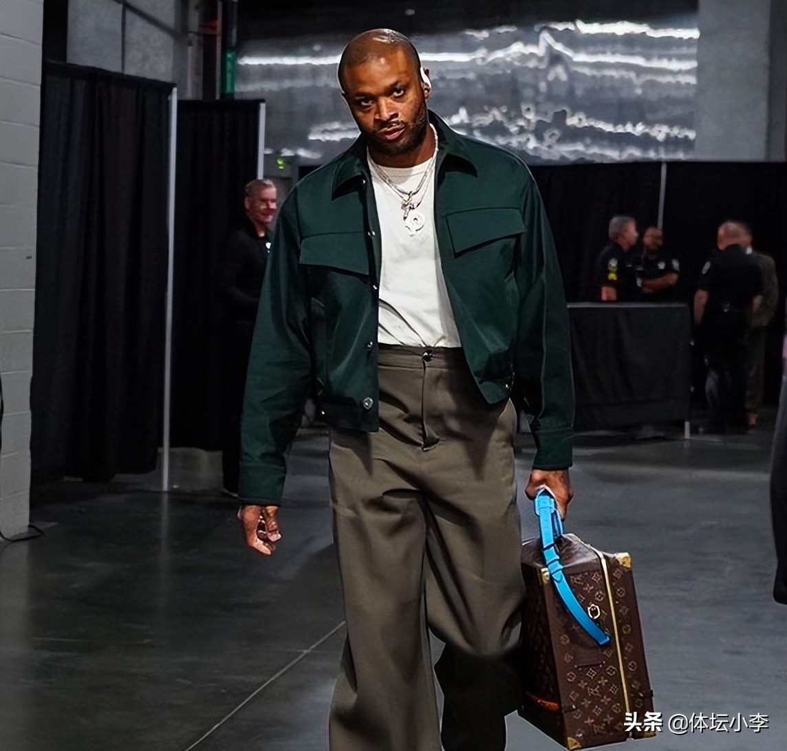 塔克加盟76人队穿几号,官宣76人