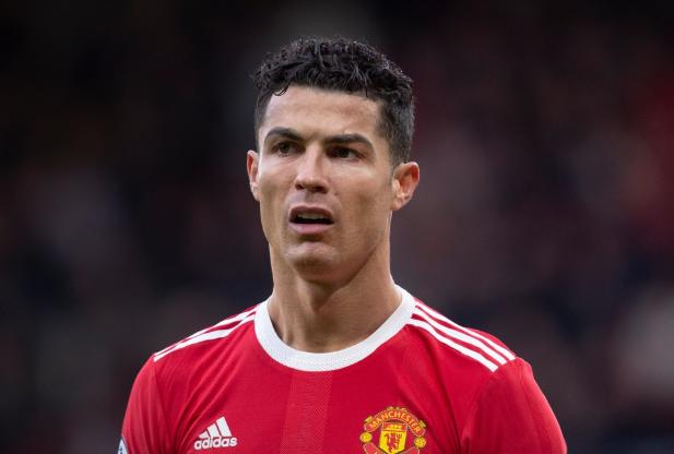 c罗直播一分钟三万欧,c罗现场直播接吻