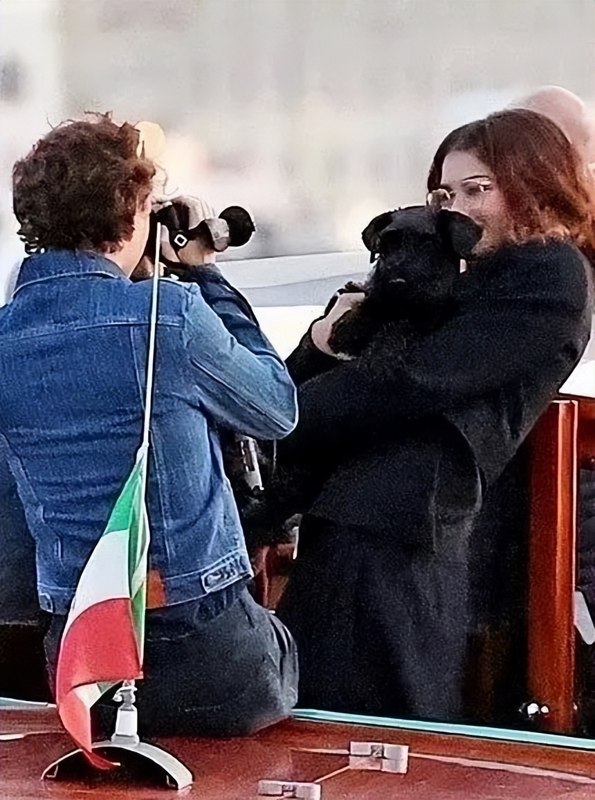 荷兰弟赞达亚恋情,荷兰弟示爱赞达亚