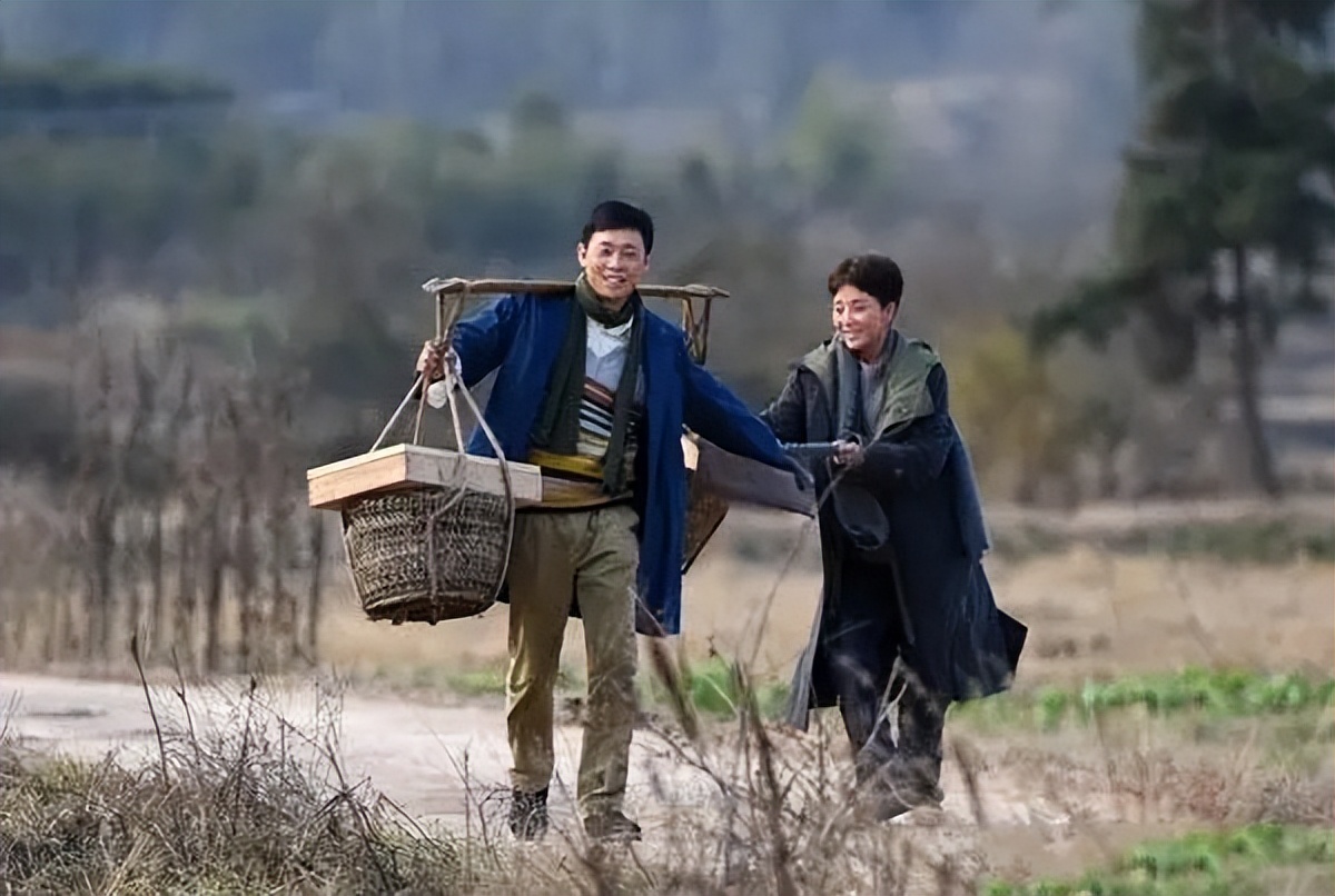 鸡毛飞上天骆玉珠为啥离开8年,鸡毛飞上天骆玉珠只为陈江河而活