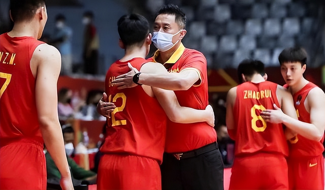 中国男篮对战哪一队落后40分,中国u18国青男篮对韩国最后一节