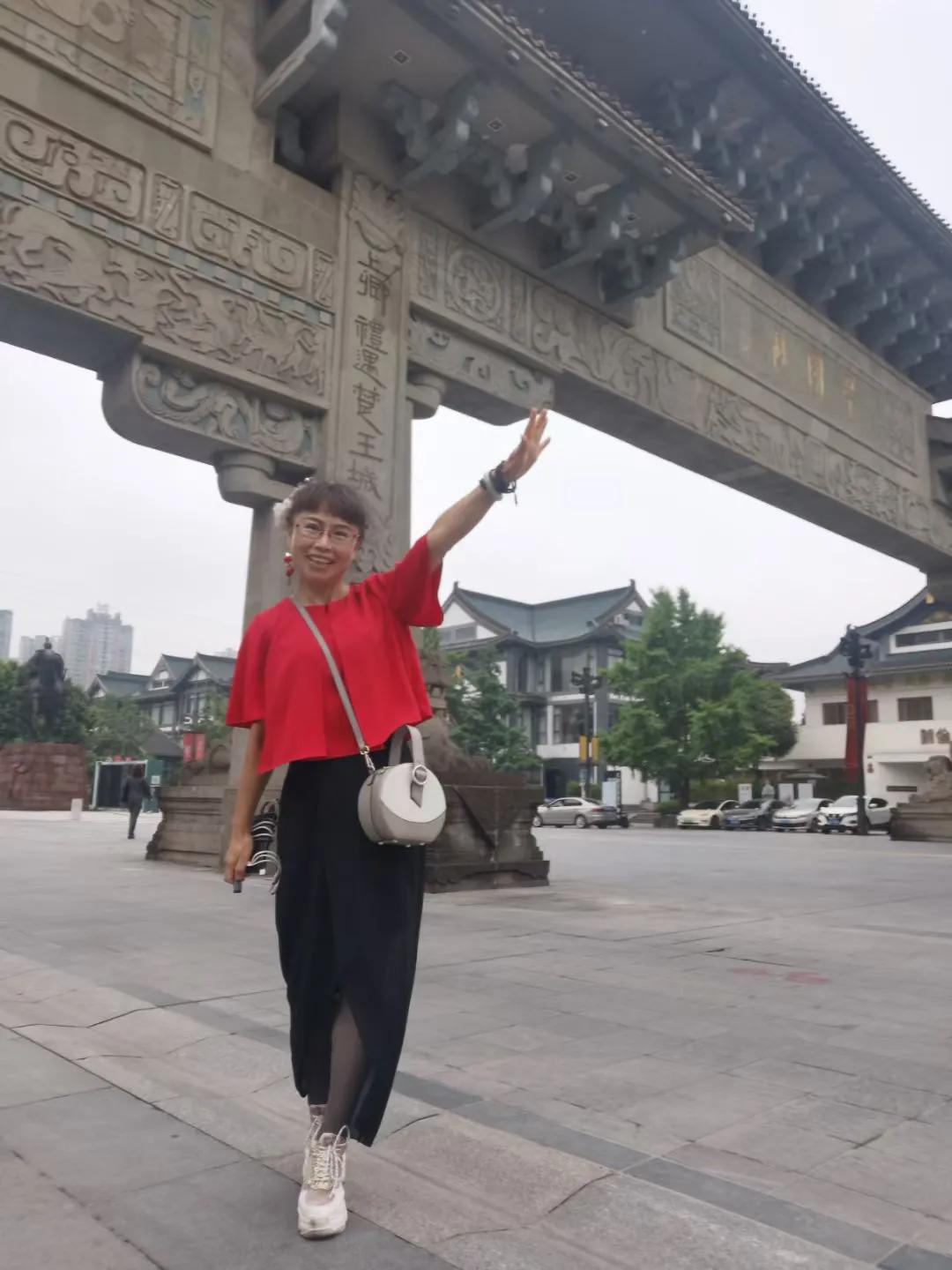 游山城重庆网红打卡地,游走重庆非网红打卡地巴国城