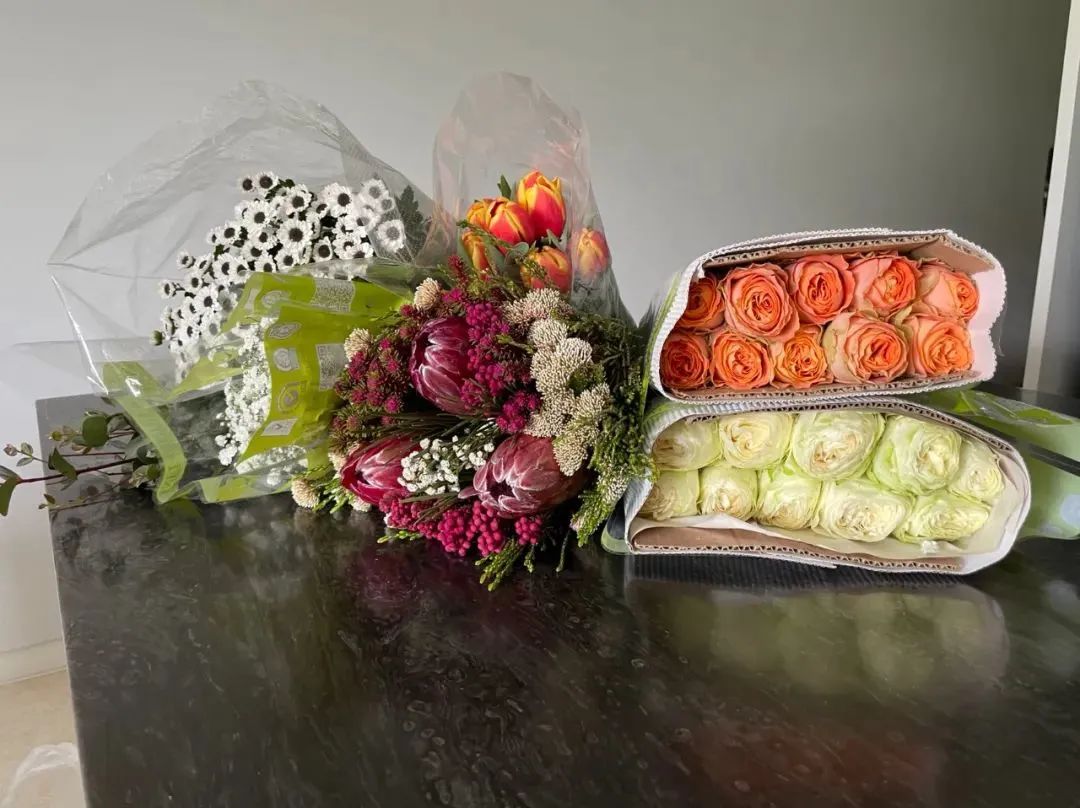 新手必看鲜花养护攻略,鲜花在水里能养几天会死