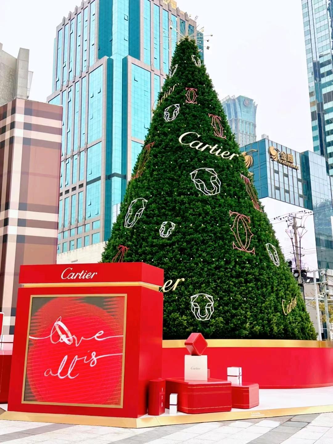 奢侈品秀场设计经典,奢侈品门店圣诞装扮