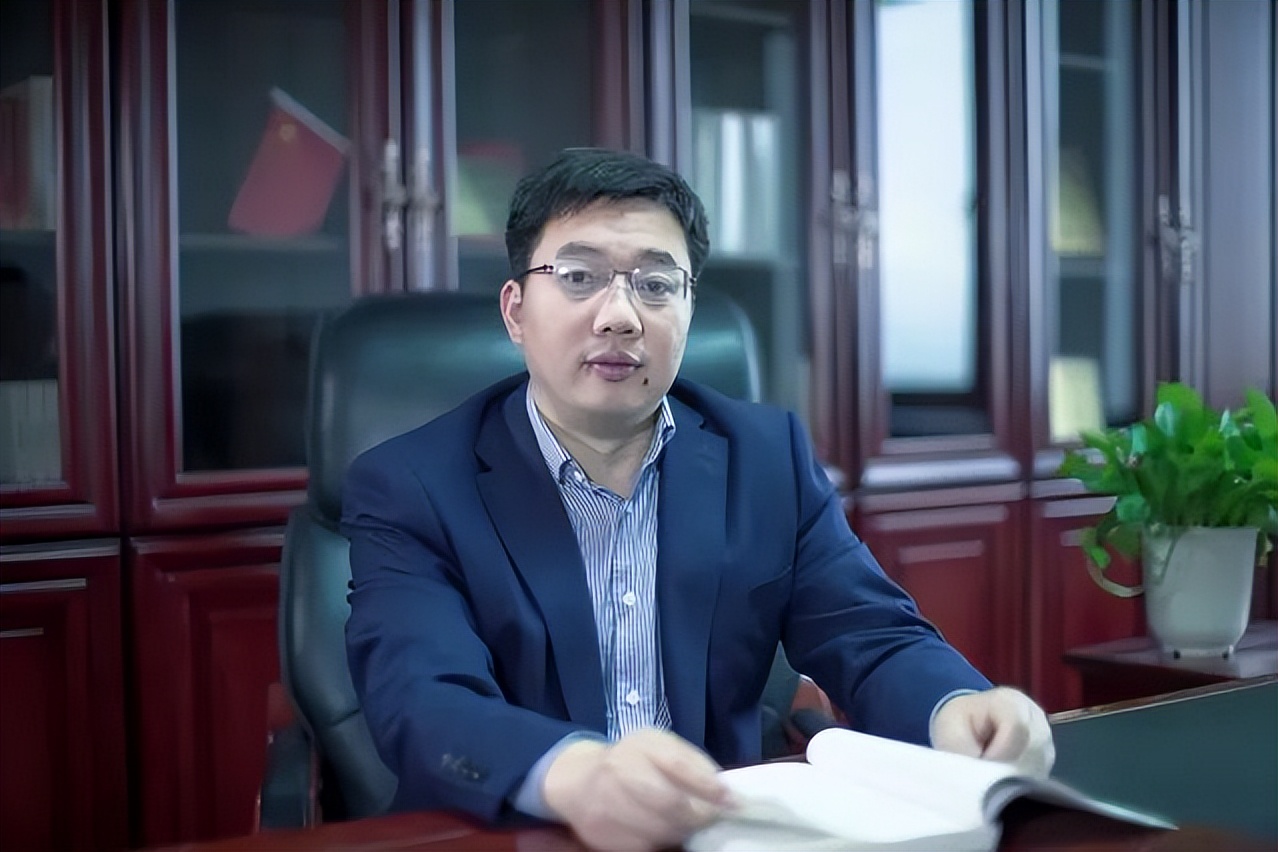 沪苏大学知名学者，接连出任安徽高校领导