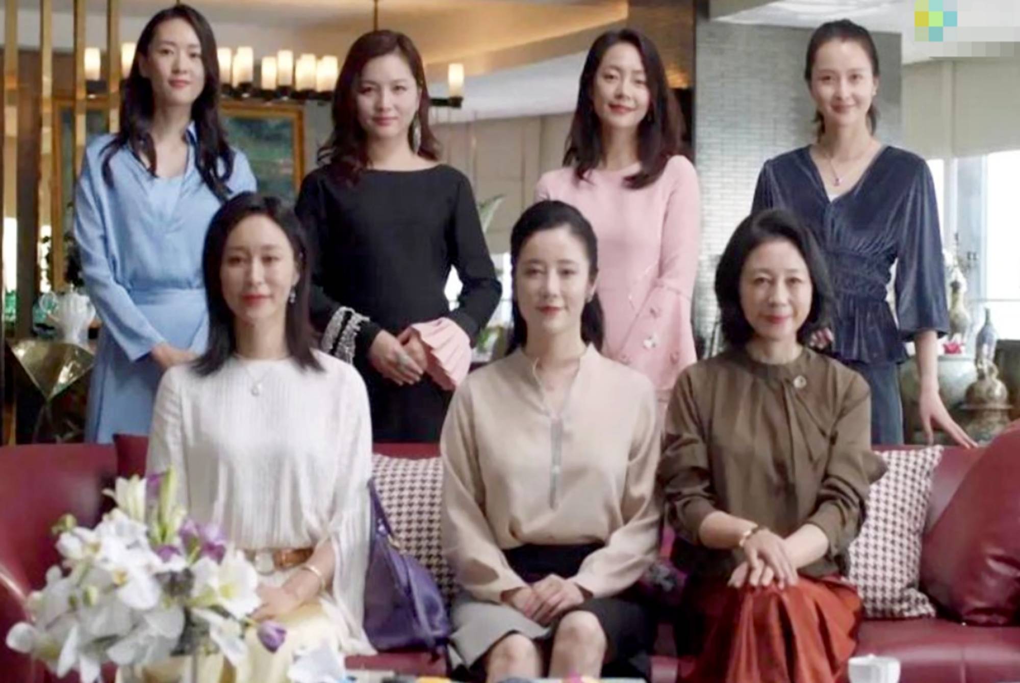 15人拼单3000一夜，名媛群聊天截图曝光，撕开当下社会虚伪遮羞布