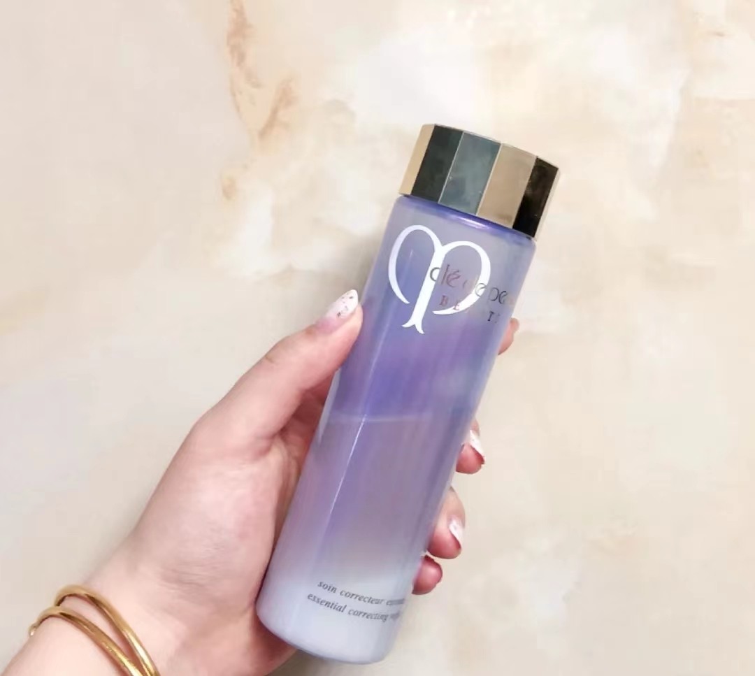 推荐一款适合干皮肤的爽肤水,毛孔大有闭口痘痘皮肤粗糙爽肤水