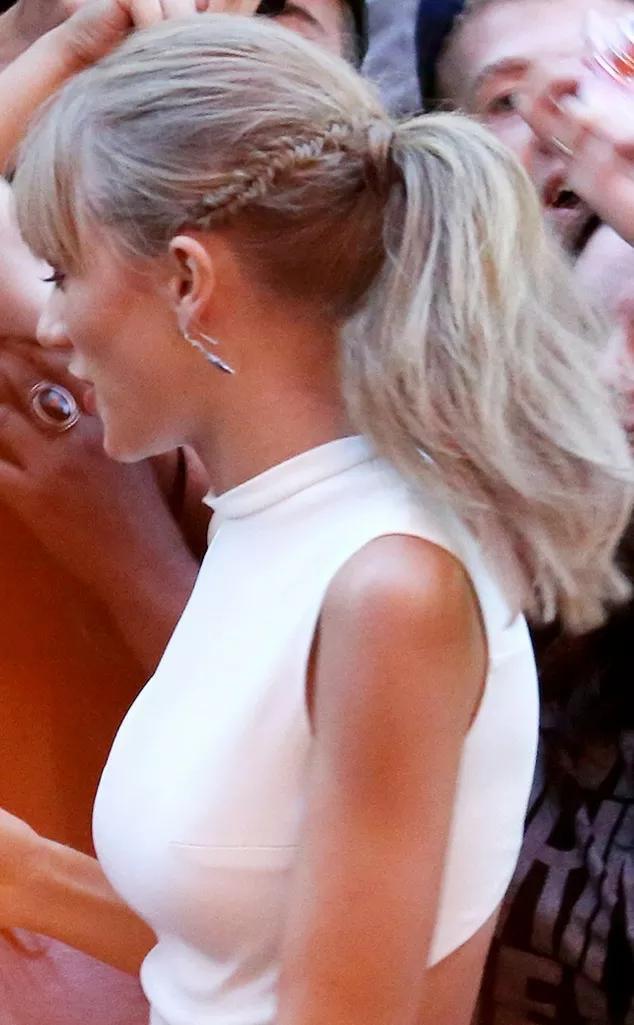 泰勒斯威夫特黑色帽子造型,泰勒斯威夫特发型是怎么剪的