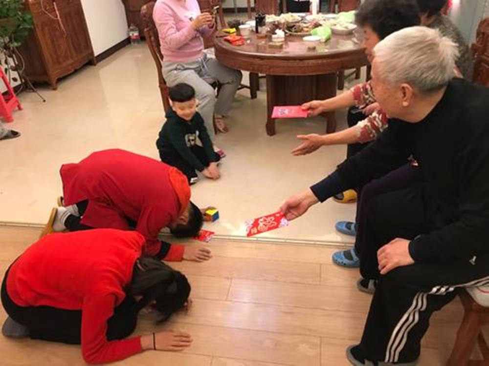 家长该如何处理孩子的过年红包,家长压岁钱怎么处理