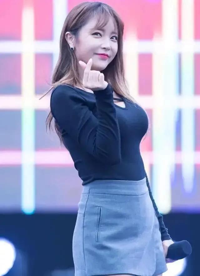 洪真英惊艳写真照gif,杨千嬅洪真英惊艳写真照