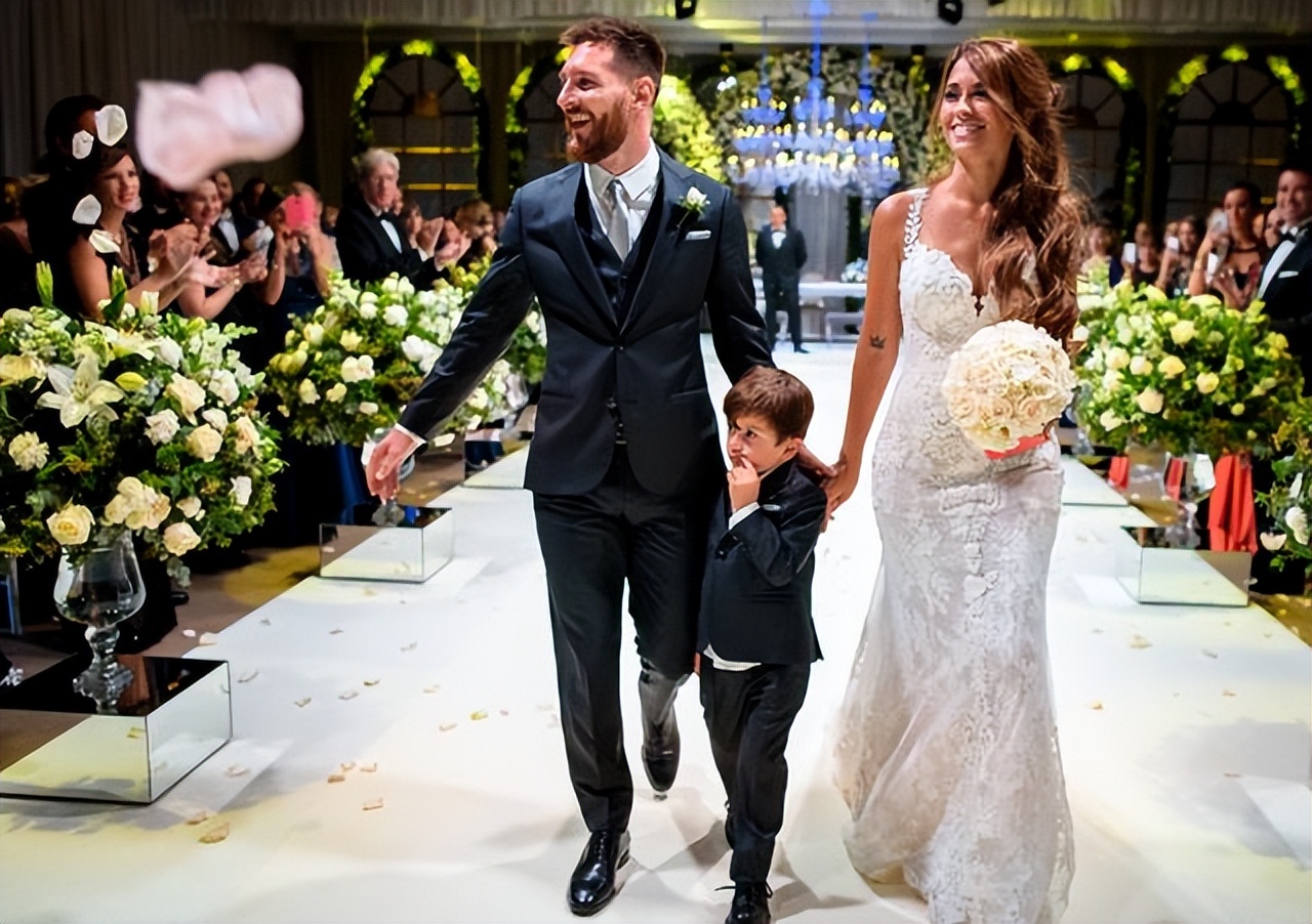 梅西暖心故事,巨星梅西背后的故事