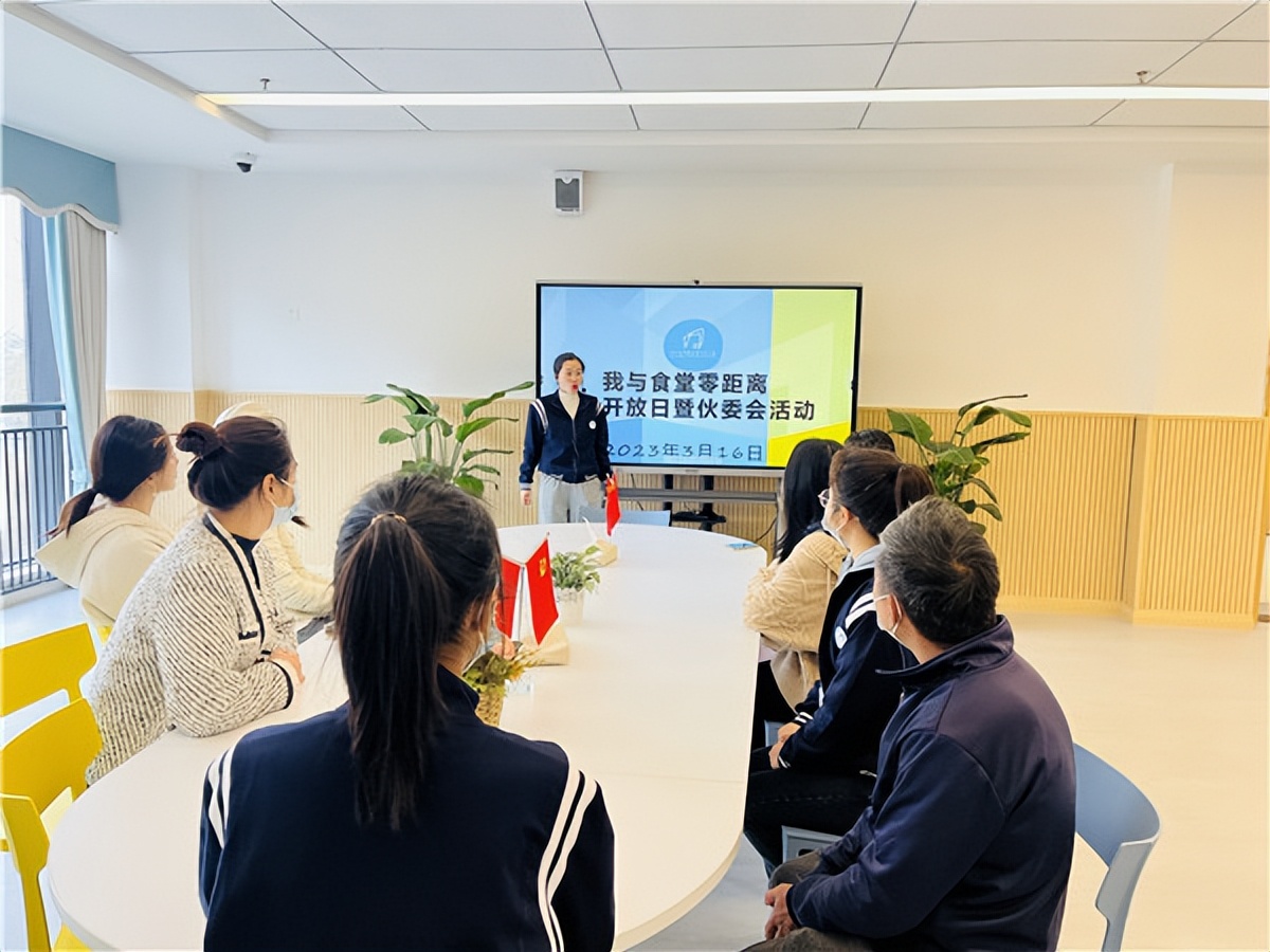 小学食堂开放日活动报道,学校食堂开放日活动报道