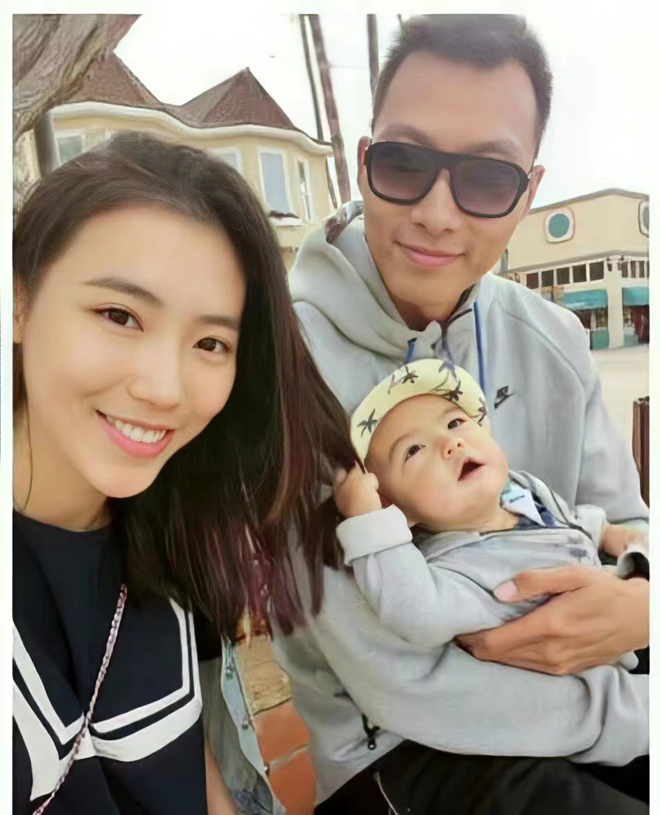 易建联的家庭生活,易建联带妻子回老家