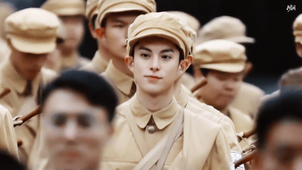 颜值360度无死角的男明星,颜值逆天身高不足的男明星