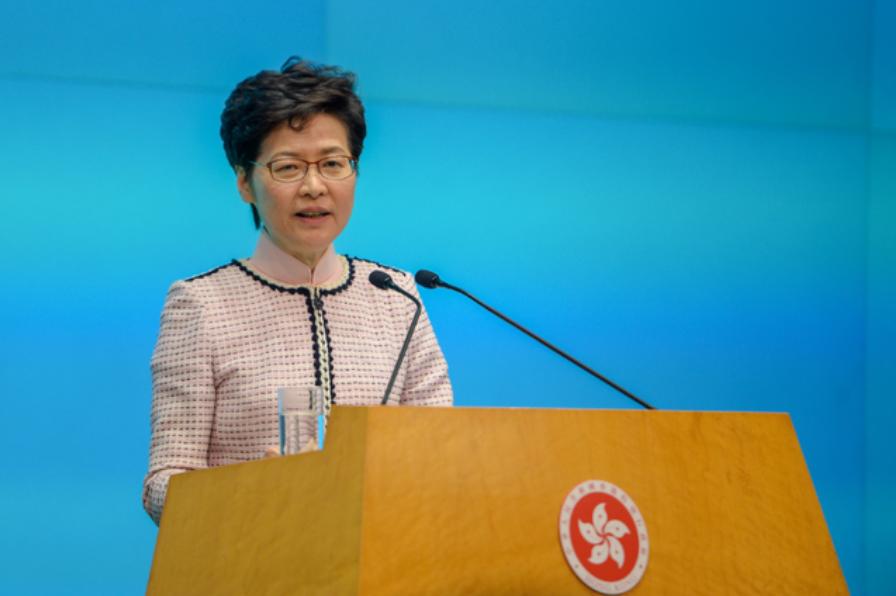 香港前特首林郑月娥，年薪约521万港币，为什么工作42年未买房？