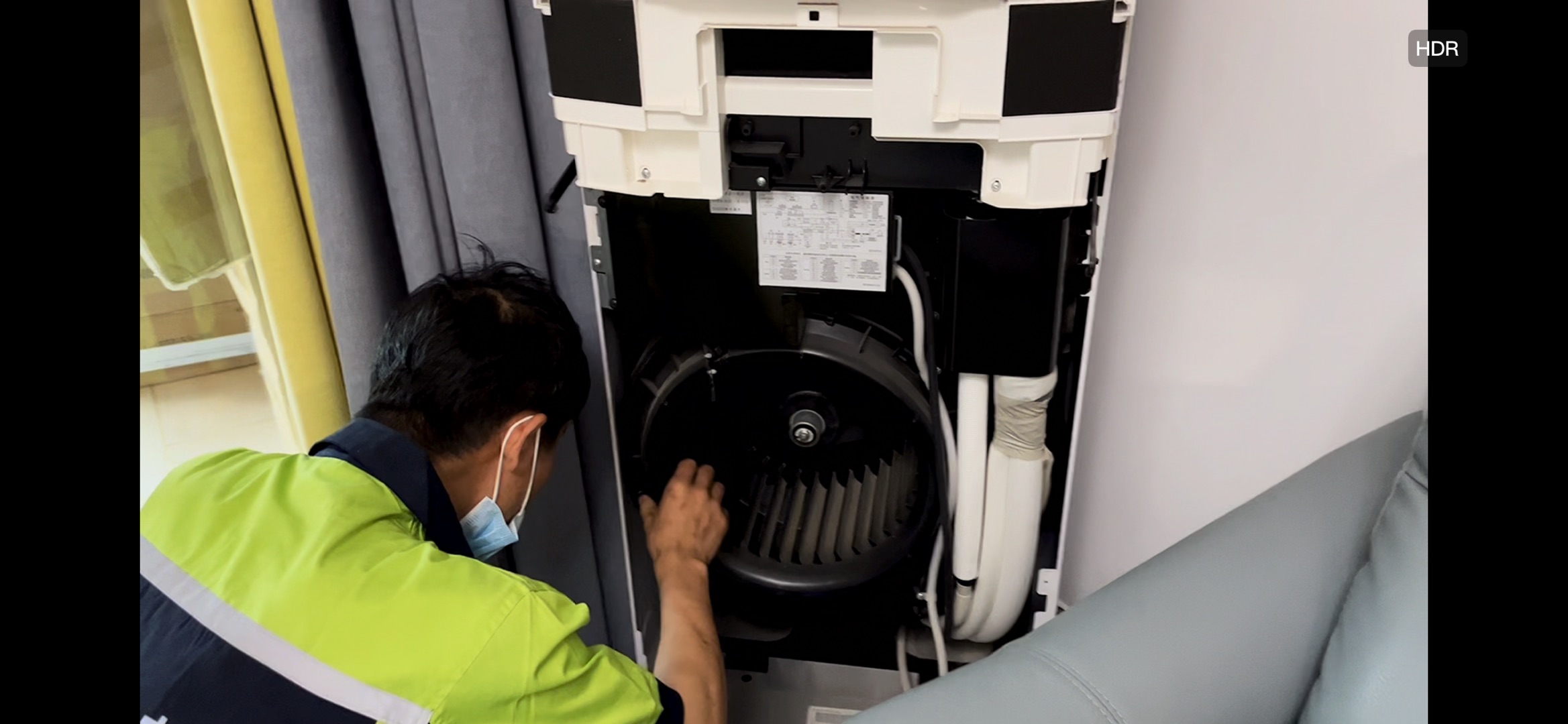 如何正确清洗空调过滤网,美的空调清洗正确方式