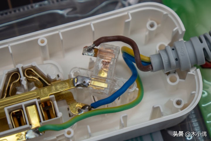 排插各个品牌测评,最好的国产排插拆解对比