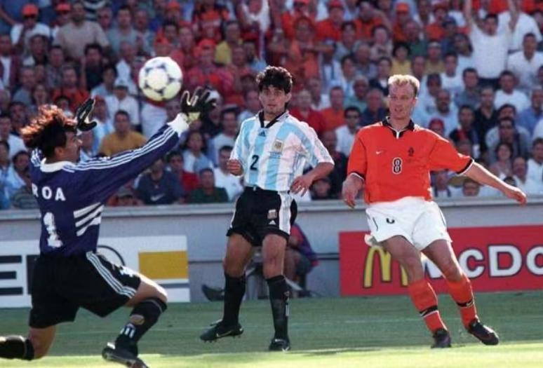 阿根廷战荷兰回放,1998年世界杯经典战荷兰2-1阿根廷