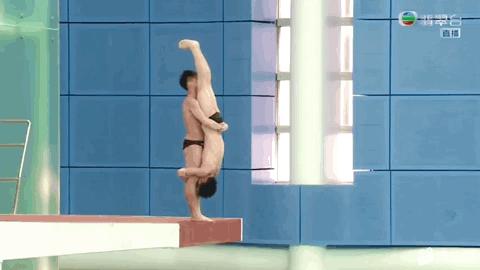 狮子魔性的笑声笑死人,狮子搞笑片