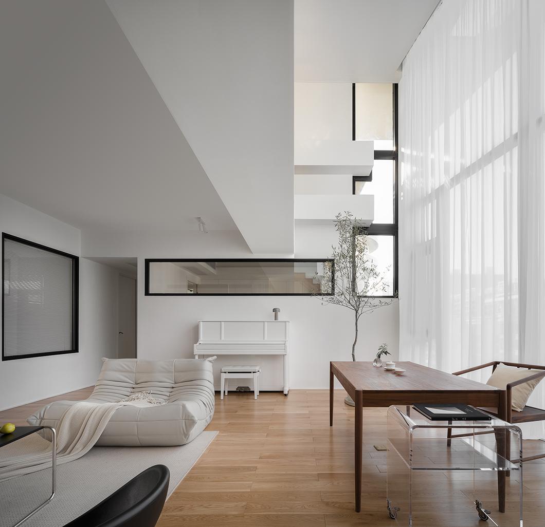 顶层复式楼带露台怎么装修,顶层复式带大露台中式装修攻略