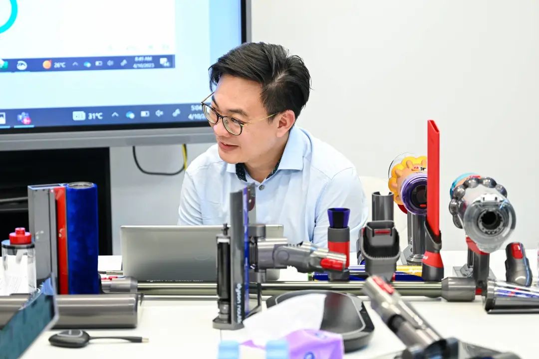 戴森除螨吸尘器吸地3合一,戴森吸尘器到底好在哪