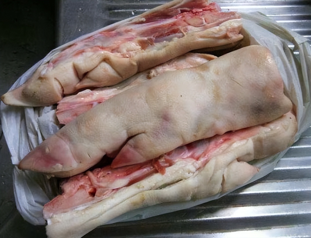 买猪蹄挑前的好还是后的好,买猪蹄儿是买前腿好还是后腿好