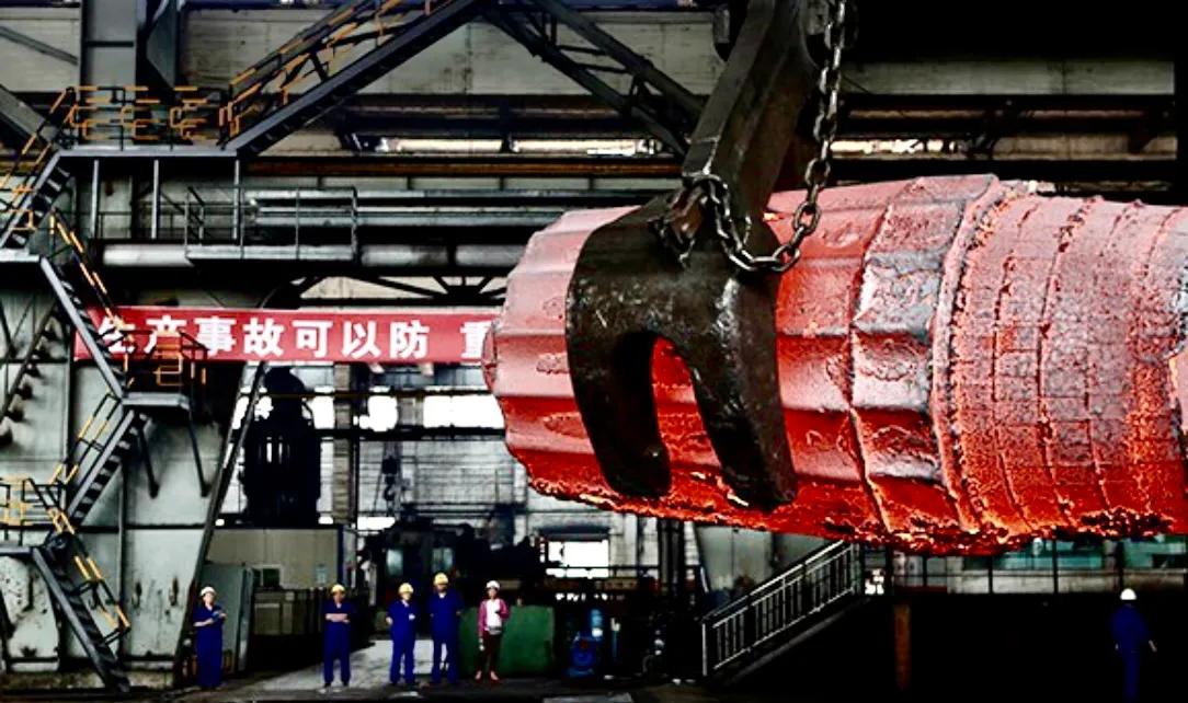 中国目前有几台万吨水压机,大国工匠水压机