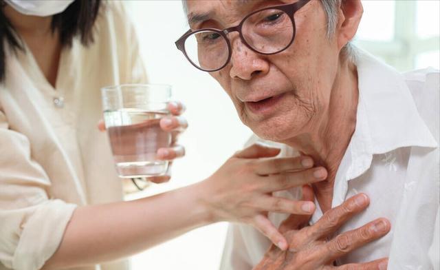 食管癌的病因病机是什么？其治疗方法是什么？