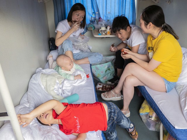 女子吐槽软卧3男1女后续,女子吐槽软卧车厢分配事件