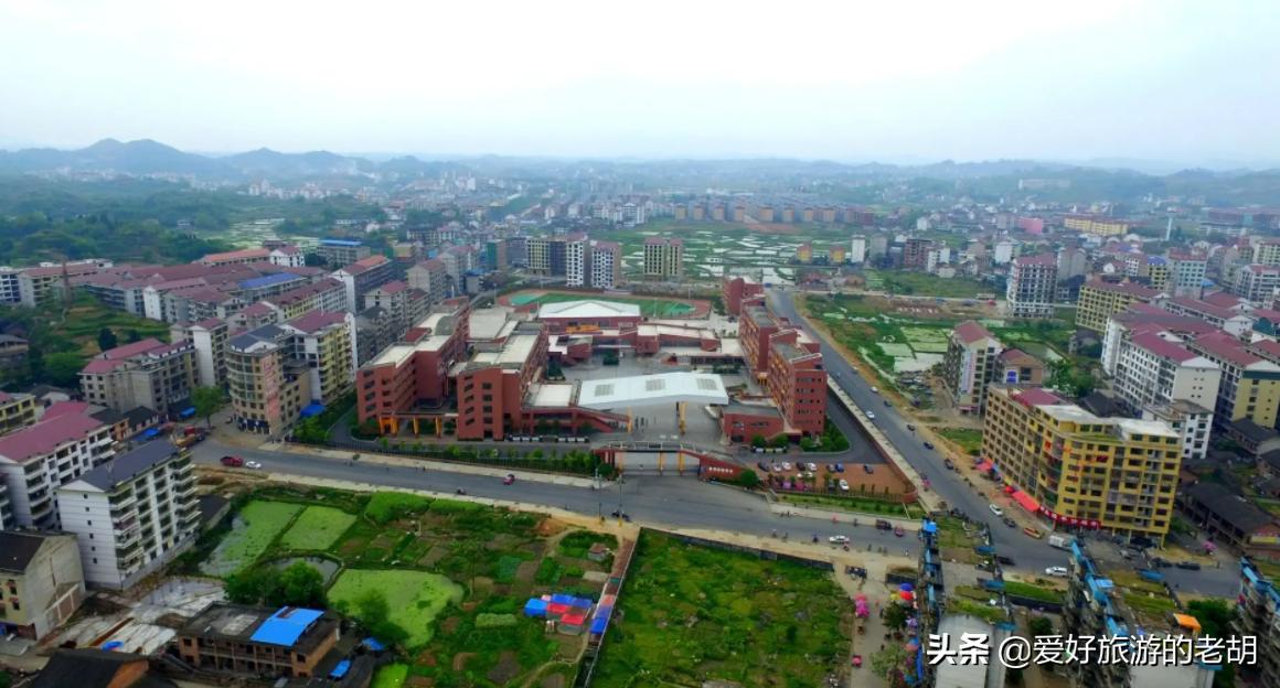 湖南省各县市人口超十万人的大镇,湖南省十万人口以上的镇