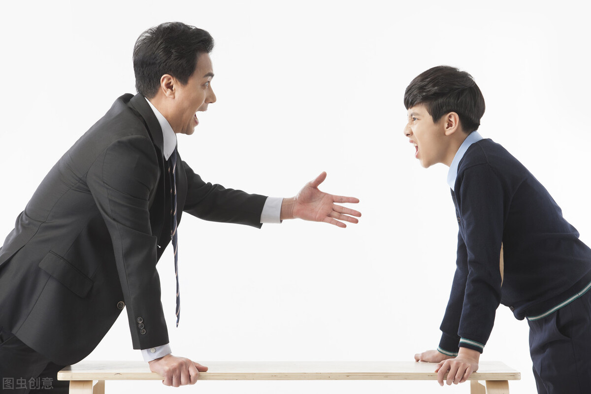 孩子和我微信交流不愿意当面沟通,儿子不给我沟通打电话不回