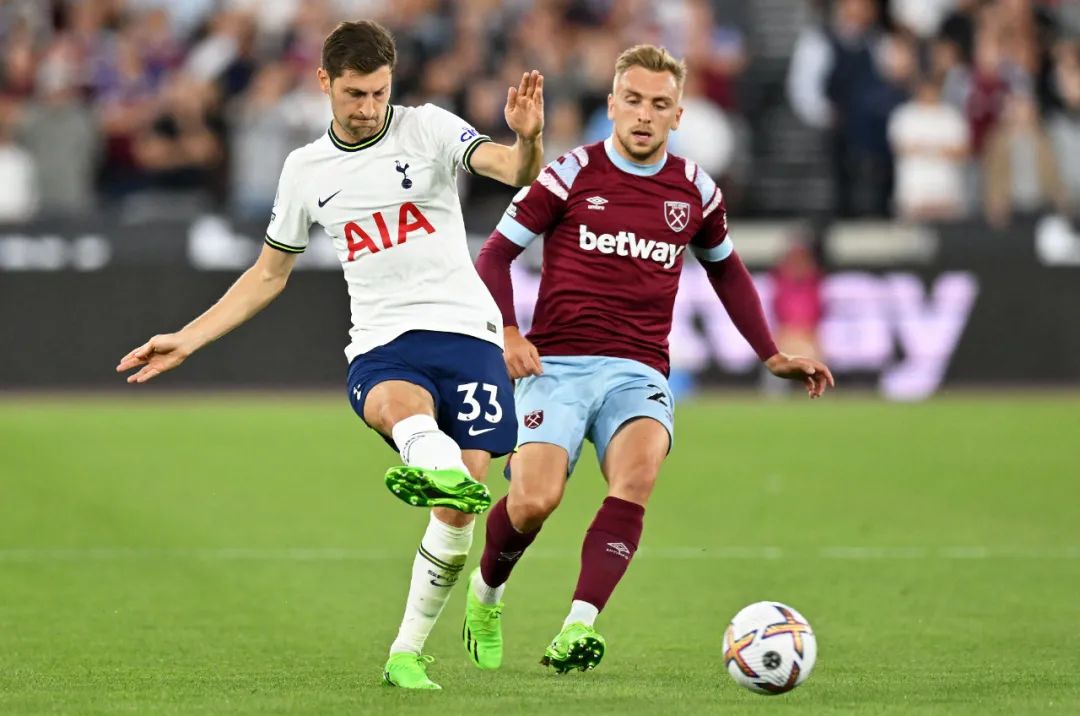 瓒崇悆骞冲眬绠椾笉璐ョ邯褰曞悧,涓诲満淇濇寔涓嶈触璧㈣冻涓冨満