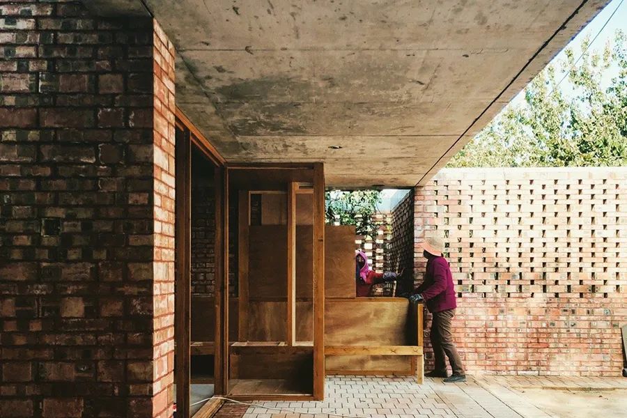 花100万改造农村老房子失败案例,花100万改造房子被网友骂